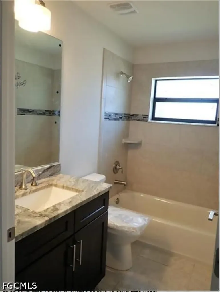 815 SW 11th Court Cape Coral FL 33991