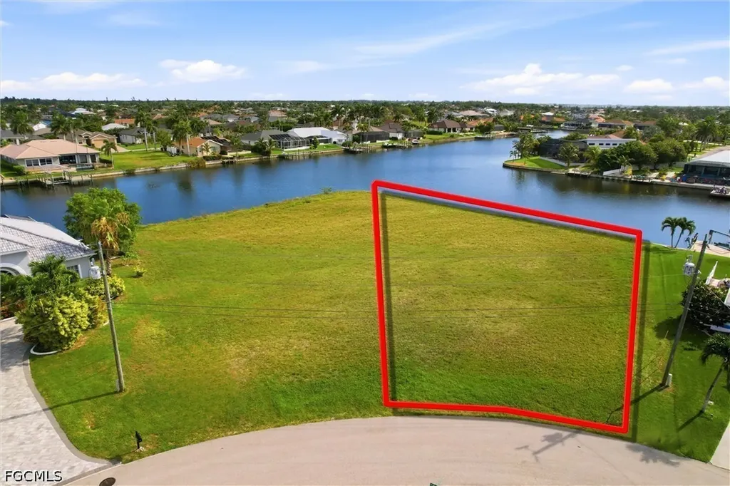 3021 SW 27th Place Cape Coral FL 33914