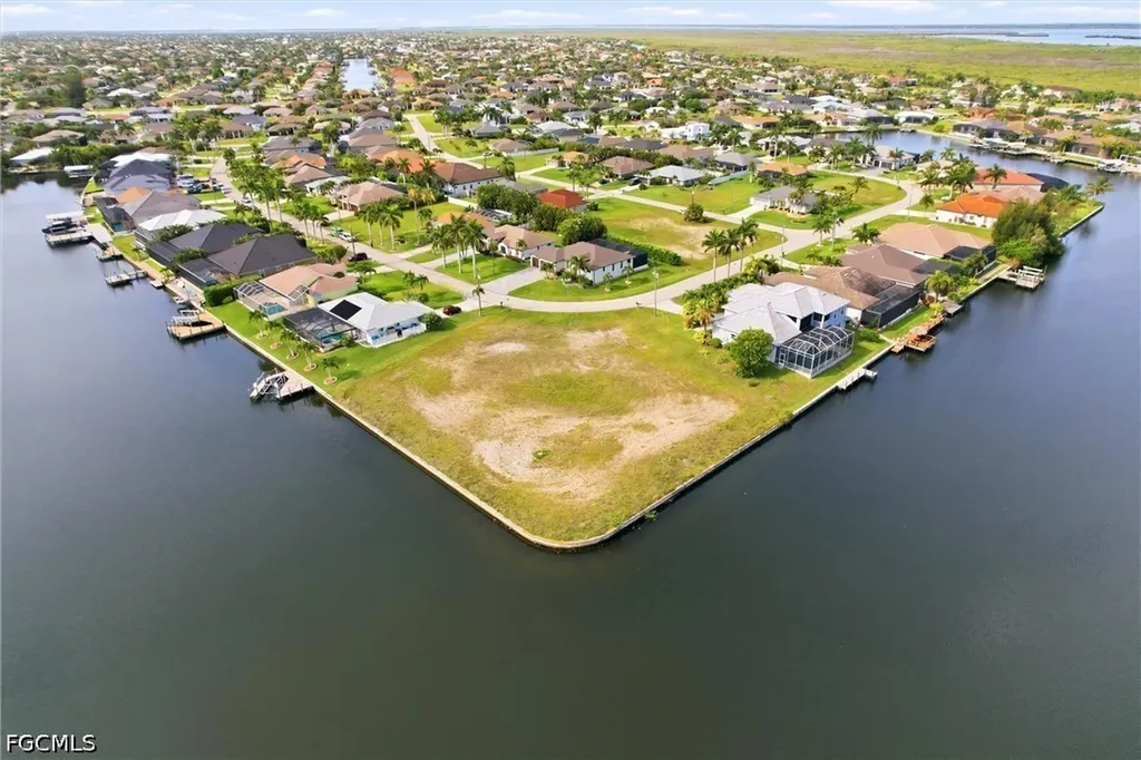 3021 SW 27th Place Cape Coral FL 33914