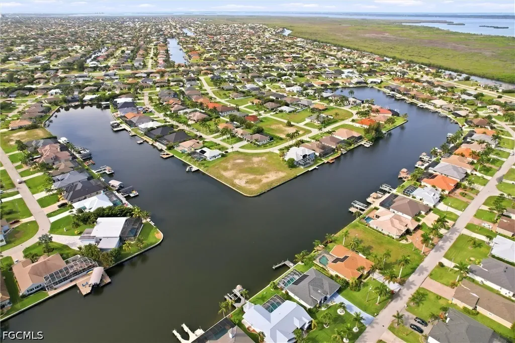 3021 SW 27th Place Cape Coral FL 33914