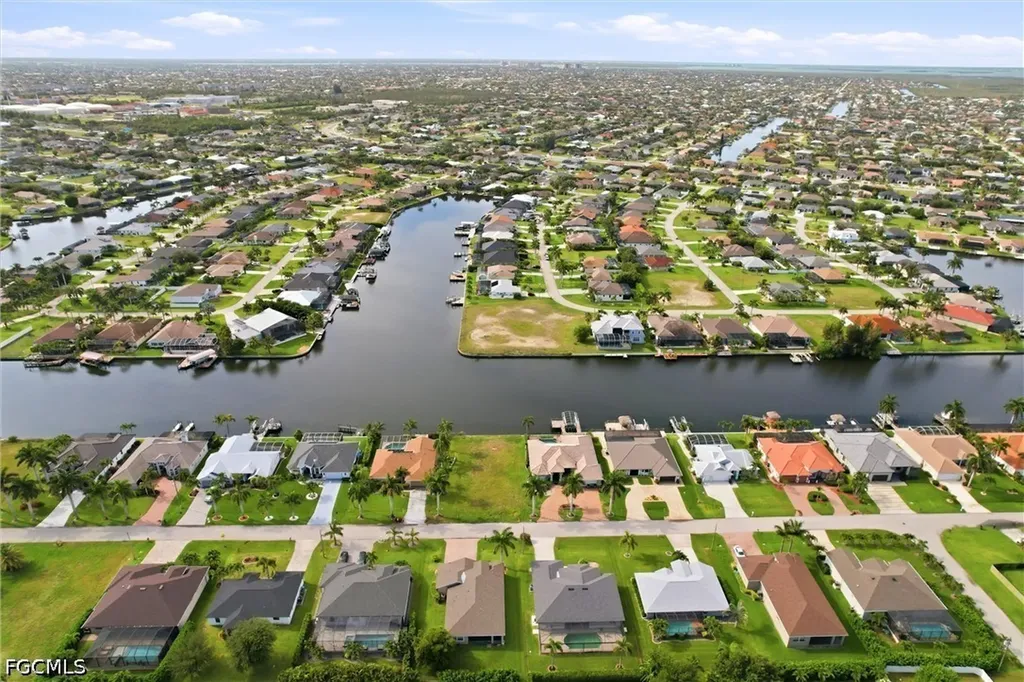 3021 SW 27th Place Cape Coral FL 33914