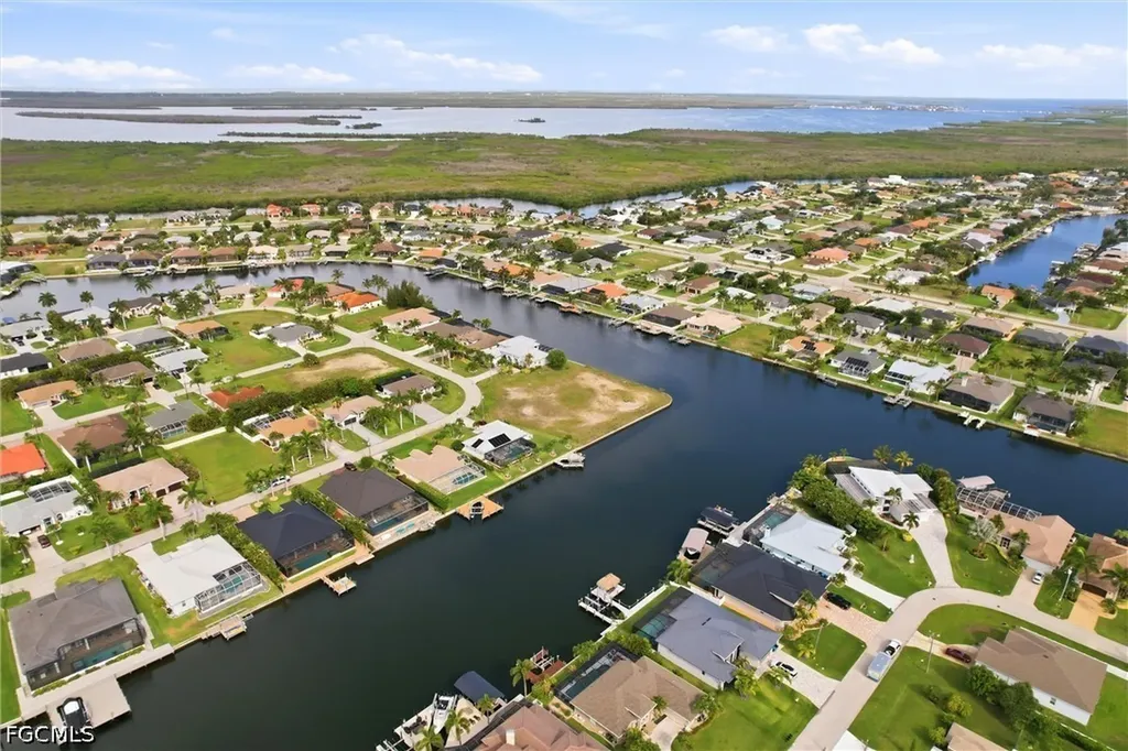 3021 SW 27th Place Cape Coral FL 33914