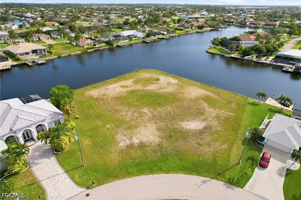3021 SW 27th Place Cape Coral FL 33914