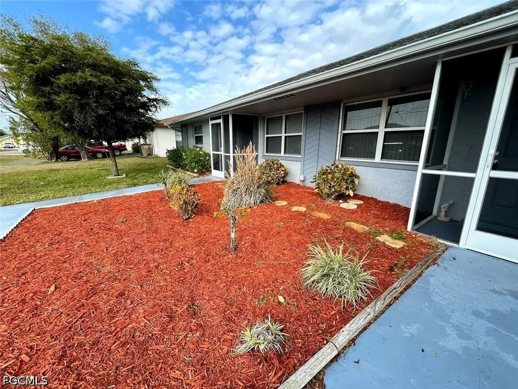 613 SE 14th Terrace Cape Coral FL 33990