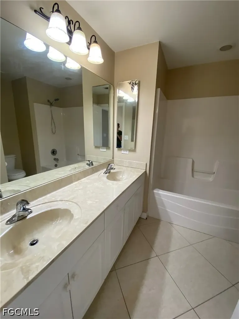 1104 NW 11th Place Cape Coral FL 33993