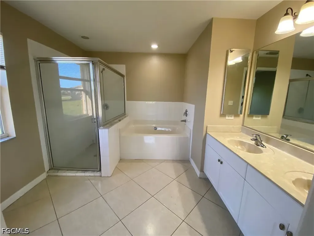 1104 NW 11th Place Cape Coral FL 33993