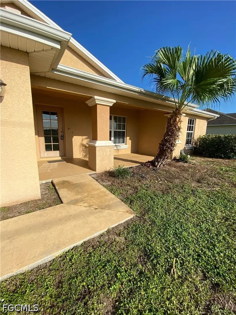 1104 NW 11th Place Cape Coral FL 33993