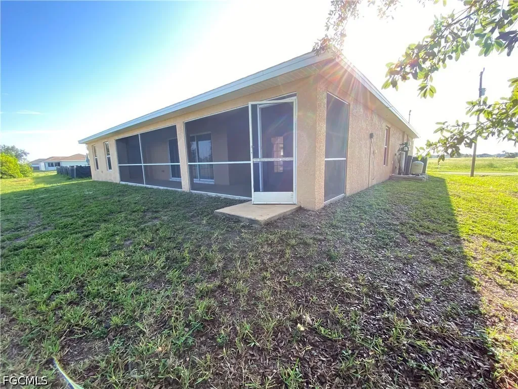 1104 NW 11th Place Cape Coral FL 33993