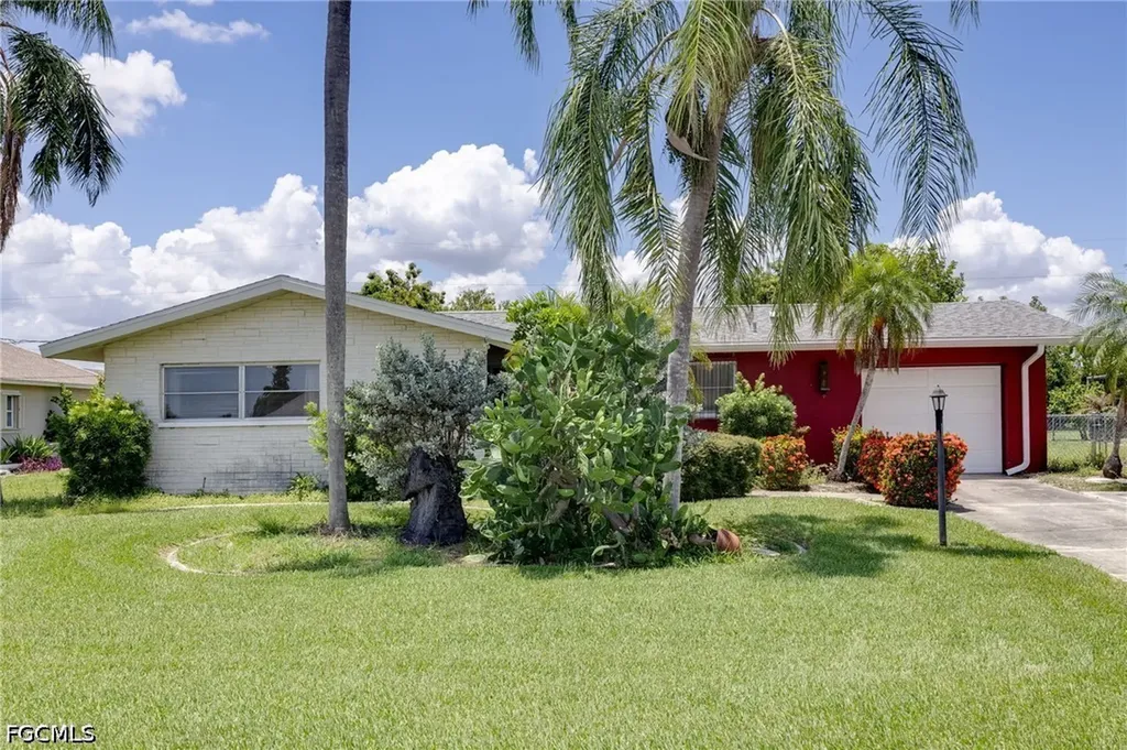 1117 SE 33rd Terrace Cape Coral FL 33904