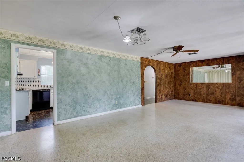 1117 SE 33rd Terrace Cape Coral FL 33904