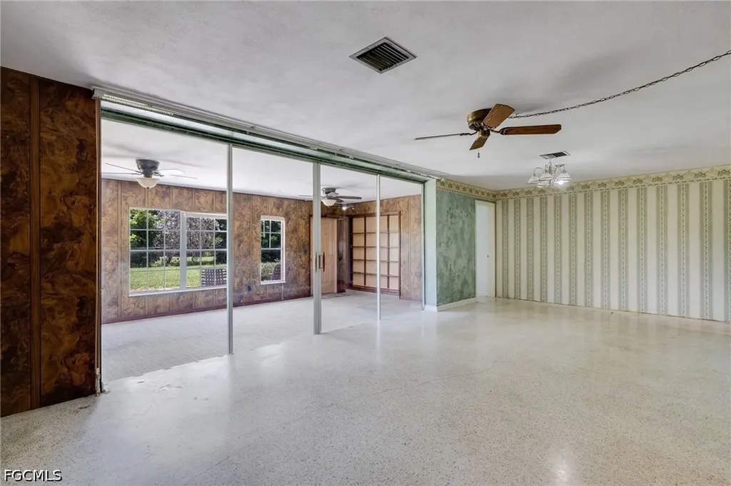 1117 SE 33rd Terrace Cape Coral FL 33904