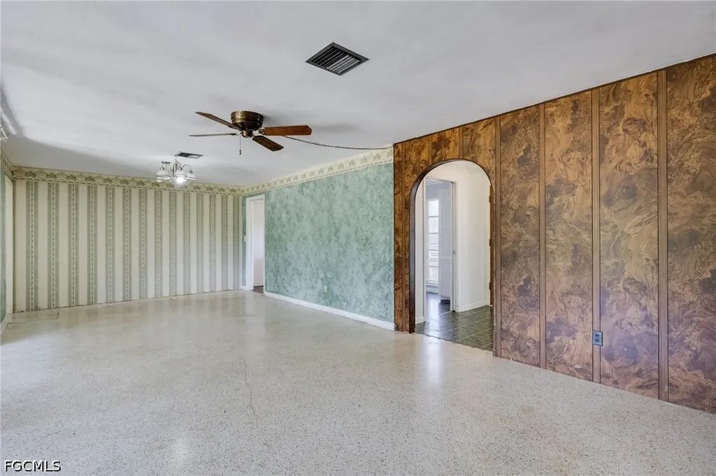 1117 SE 33rd Terrace Cape Coral FL 33904
