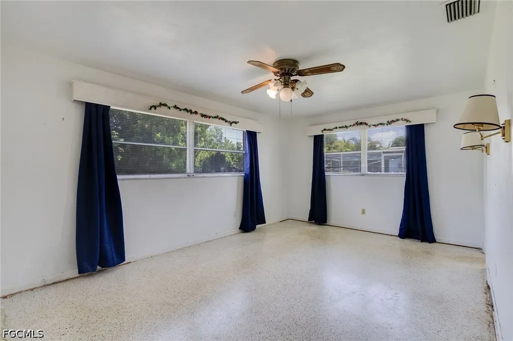 1117 SE 33rd Terrace Cape Coral FL 33904