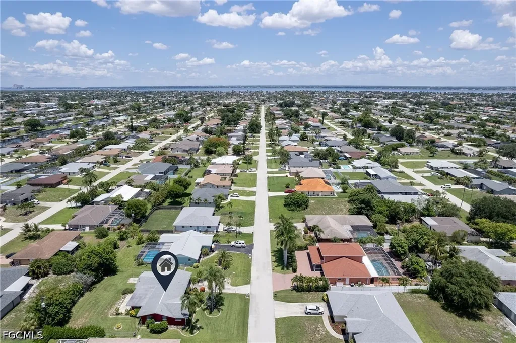1117 SE 33rd Terrace Cape Coral FL 33904