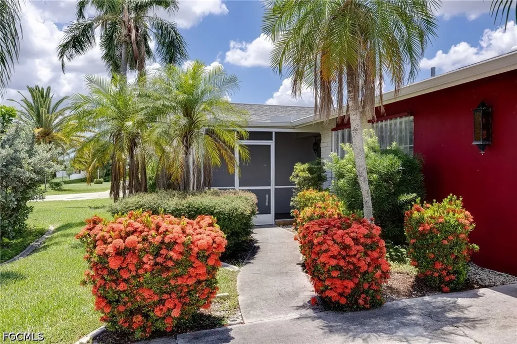 1117 SE 33rd Terrace Cape Coral FL 33904