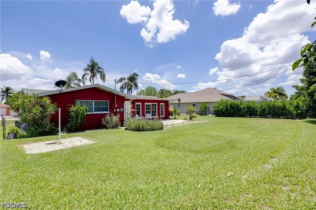 1117 SE 33rd Terrace Cape Coral FL 33904