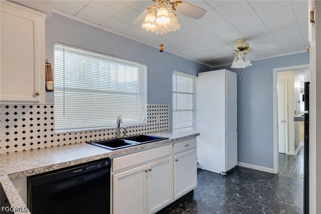 1117 SE 33rd Terrace Cape Coral FL 33904