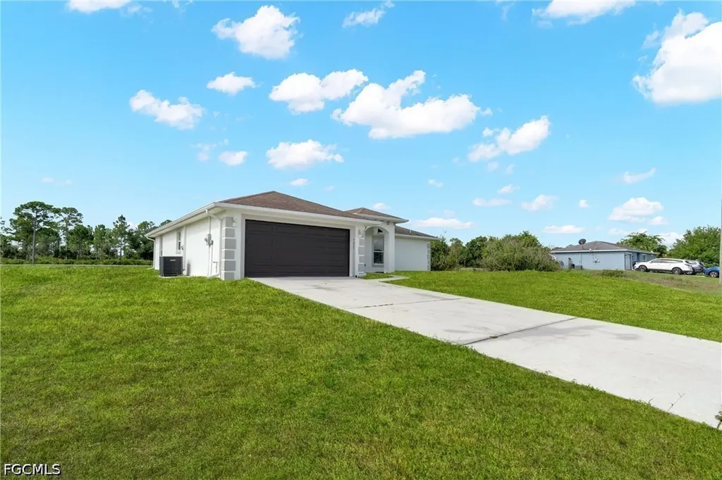 7057 Brazil Circle Labelle FL 33935