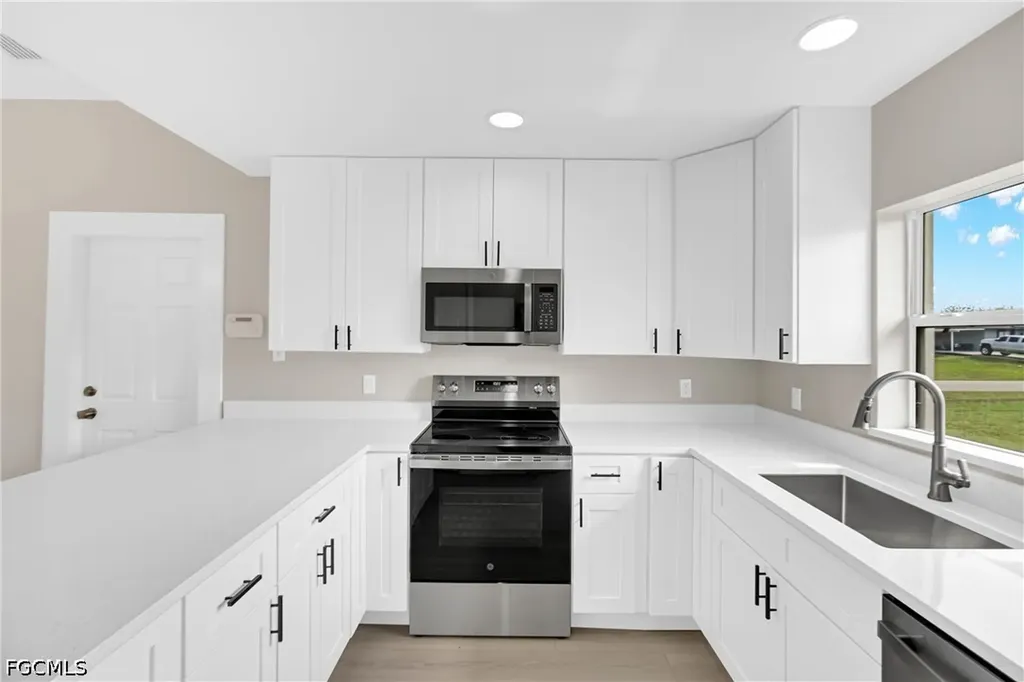 7057 Brazil Circle Labelle FL 33935