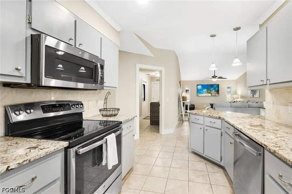 801 SW 52nd Street Cape Coral FL 33914