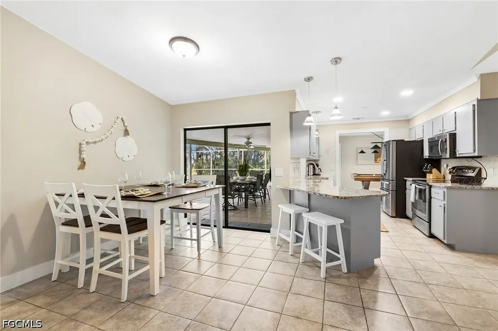801 SW 52nd Street Cape Coral FL 33914