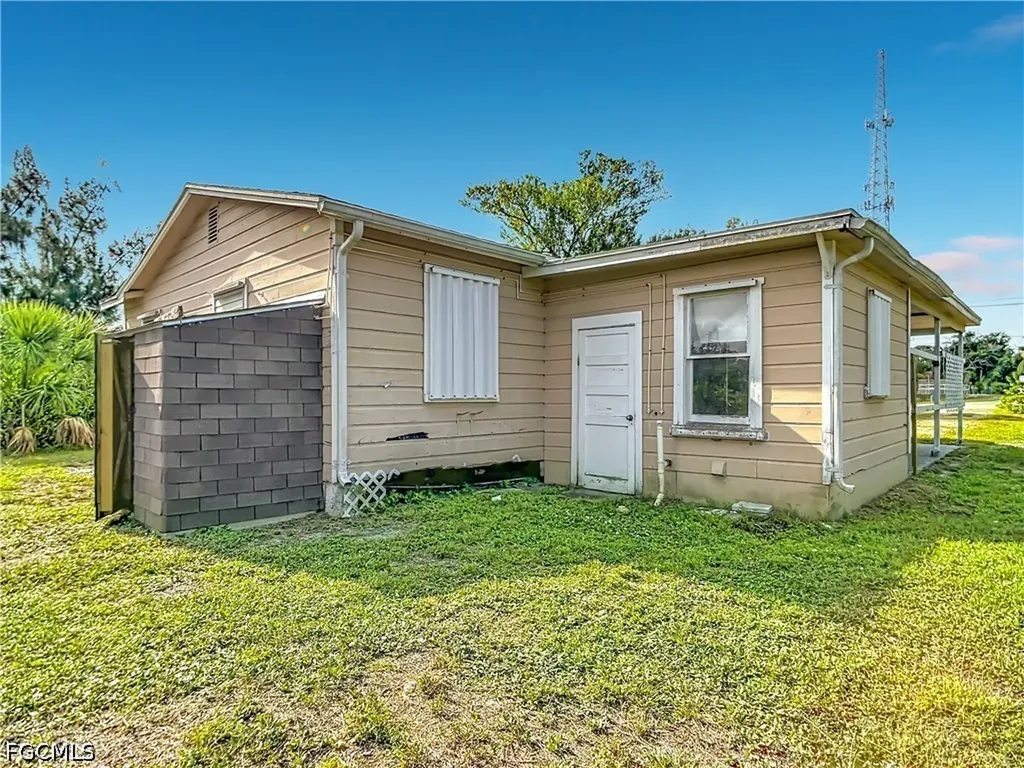 8318 Roosevelt Street Englewood FL 34224