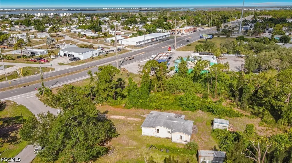8318 Roosevelt Street Englewood FL 34224