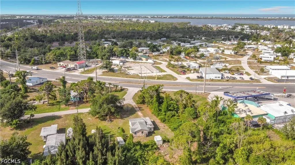 8318 Roosevelt Street Englewood FL 34224