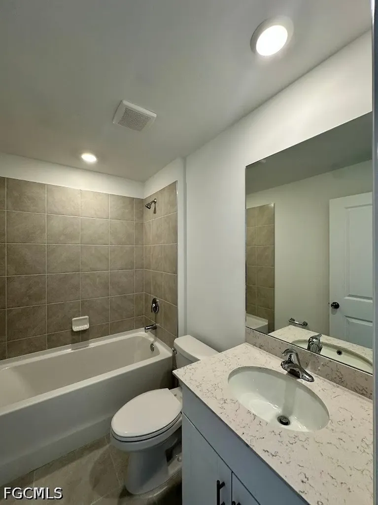 17669 Paradiso Way North Fort Myers FL 33917