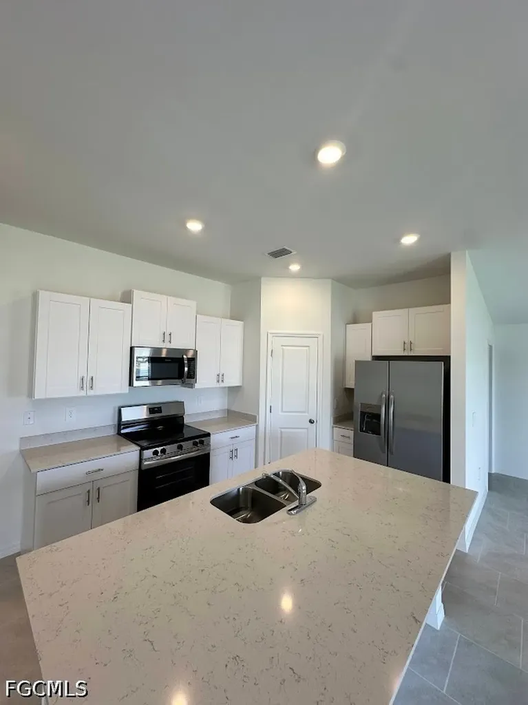 17669 Paradiso Way North Fort Myers FL 33917