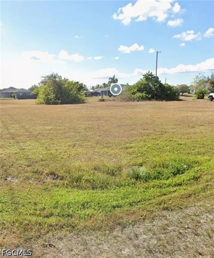 1546 El Dorado Boulevard N Cape Coral FL 33993