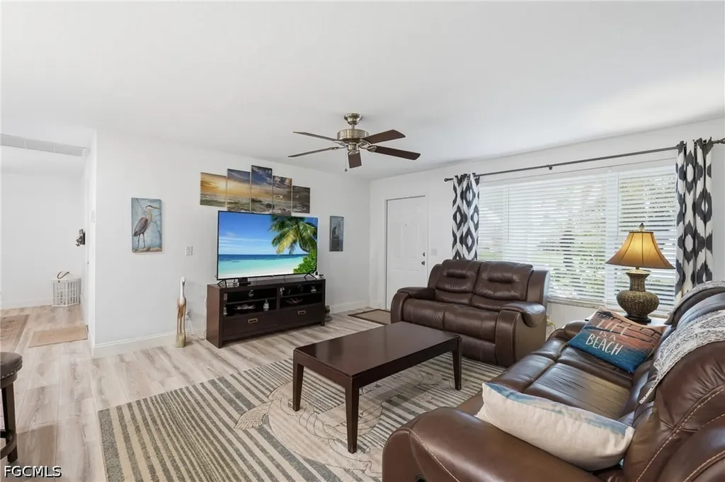 2045 SE 28th Street Cape Coral FL 33904