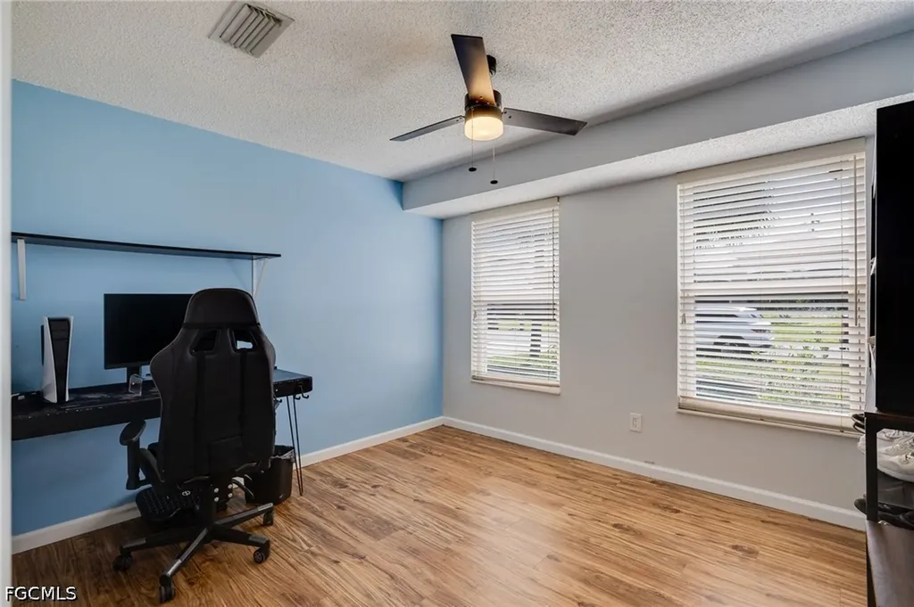2204 NE 15th Place Cape Coral FL 33909