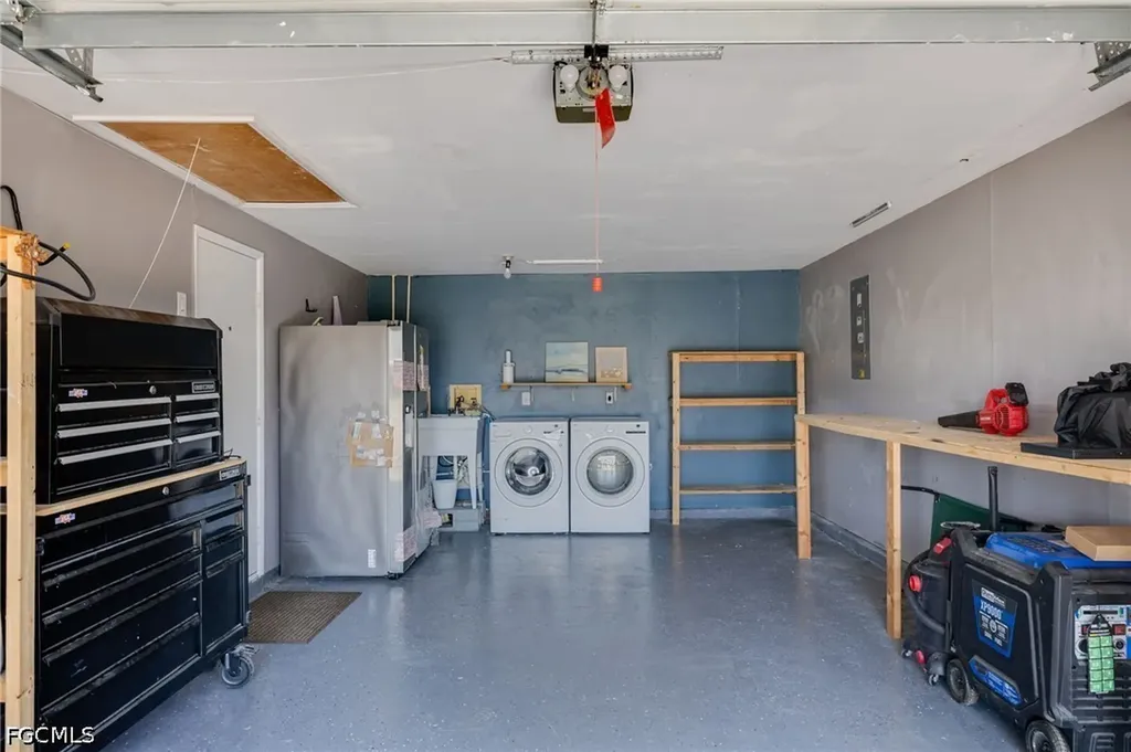 2204 NE 15th Place Cape Coral FL 33909