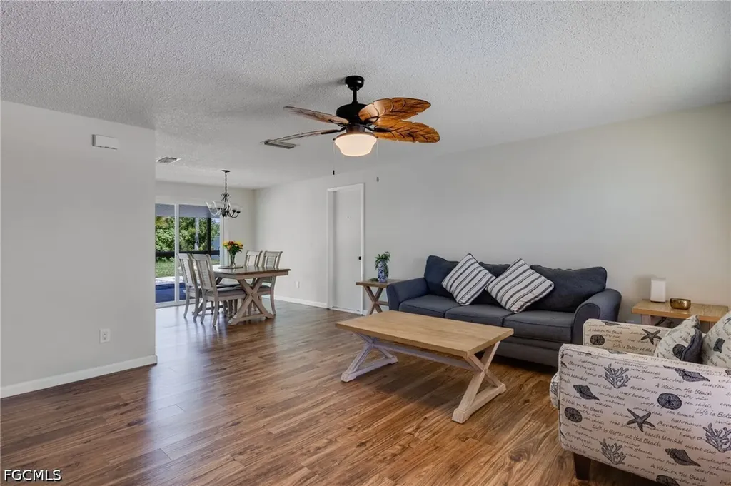 2204 NE 15th Place Cape Coral FL 33909