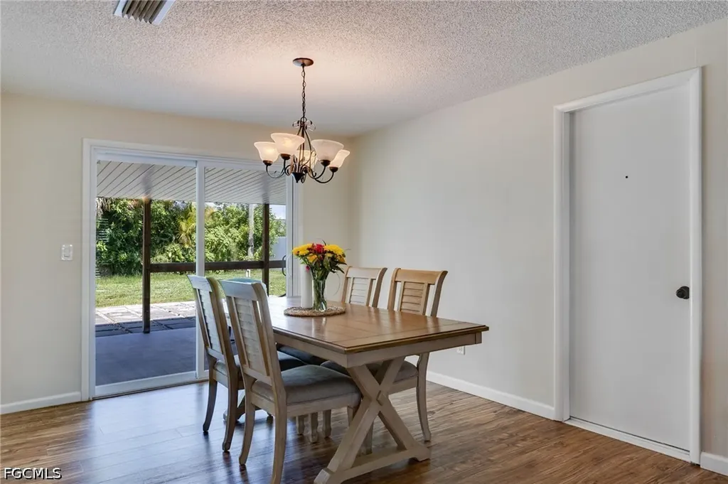2204 NE 15th Place Cape Coral FL 33909