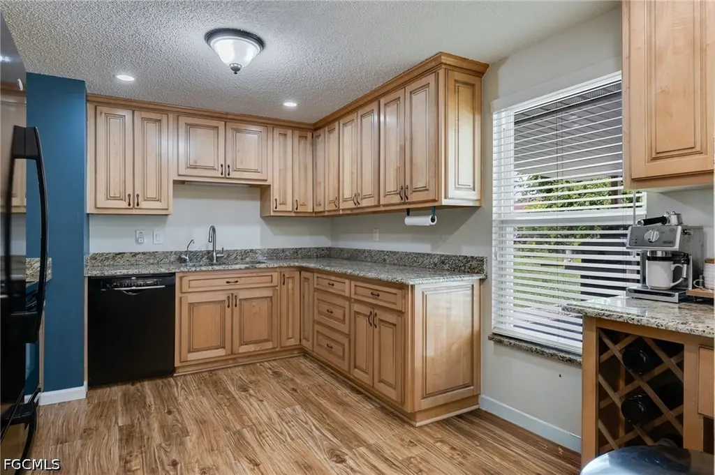 2204 NE 15th Place Cape Coral FL 33909