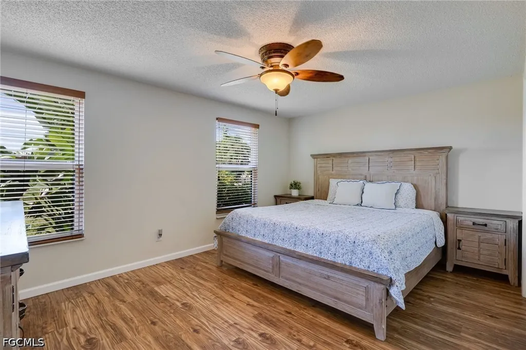 2204 NE 15th Place Cape Coral FL 33909