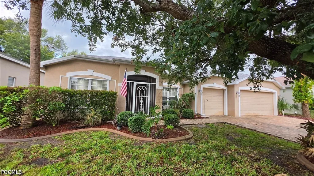 Fort Myers FL, 12810 Aston Oaks Drive
