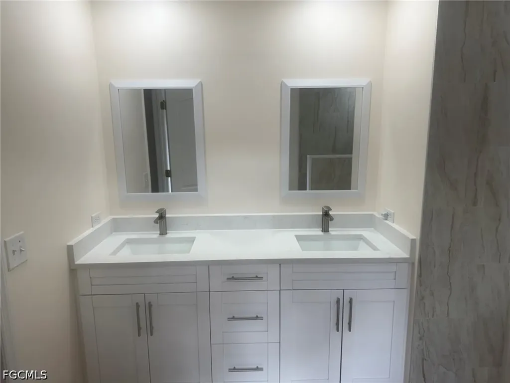 1402 SW 16th Terrace Cape Coral FL 33991