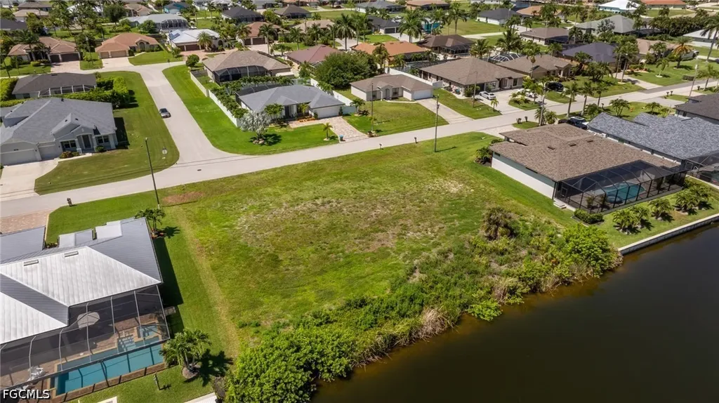 2201 SW 28th Terrace Cape Coral FL 33914