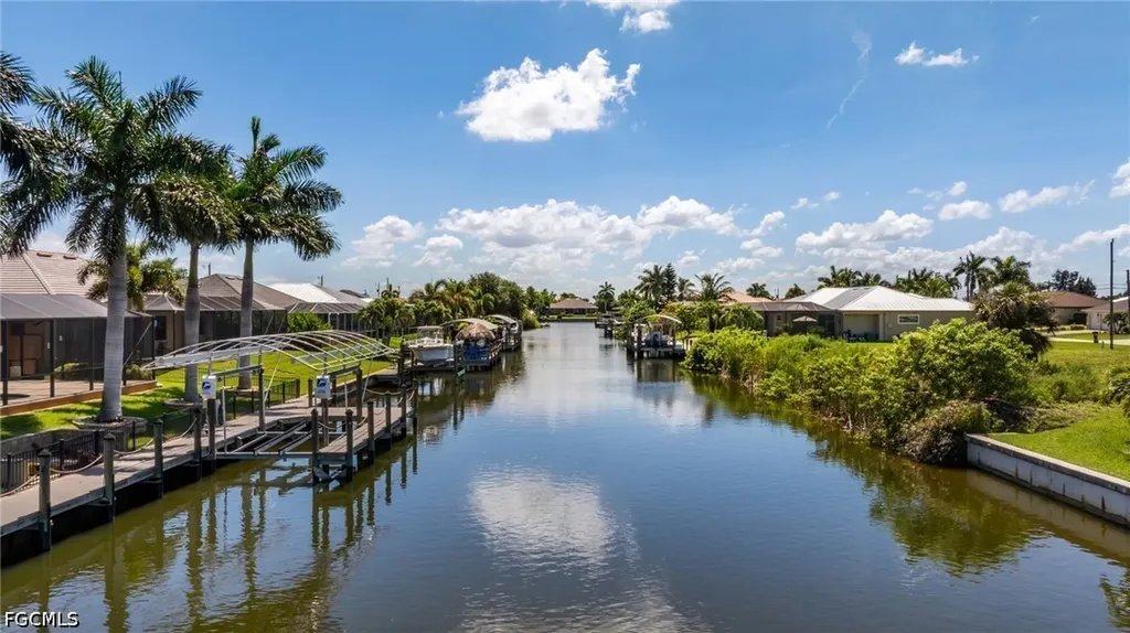 2201 SW 28th Terrace Cape Coral FL 33914