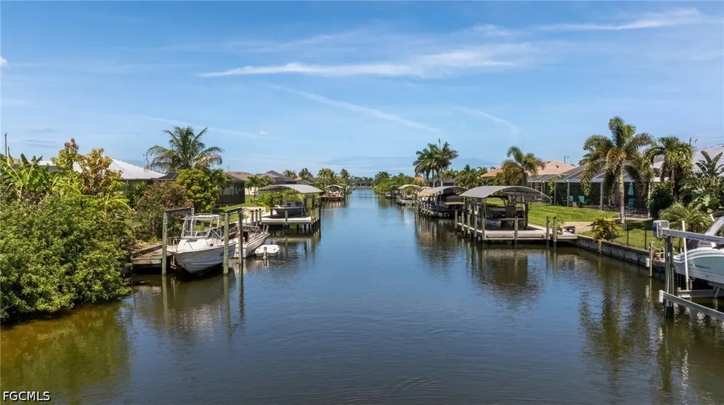 2201 SW 28th Terrace Cape Coral FL 33914