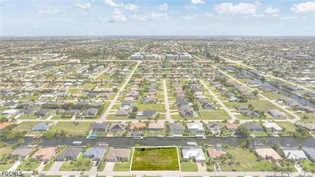 2201 SW 28th Terrace Cape Coral FL 33914