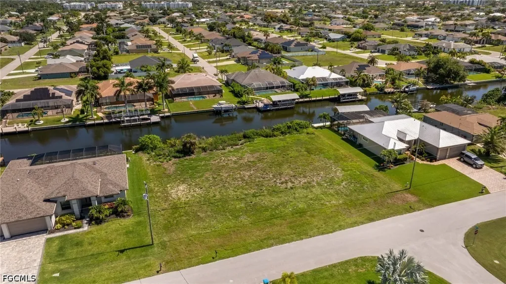 2201 SW 28th Terrace Cape Coral FL 33914