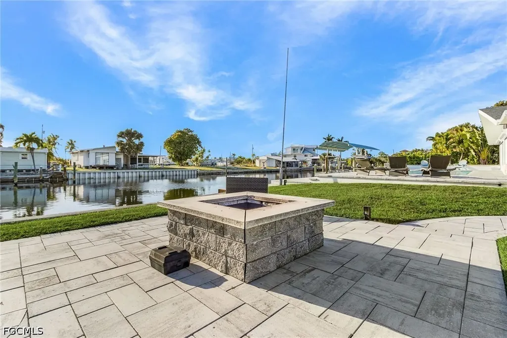 2823 8th Avenue St. James City FL 33956