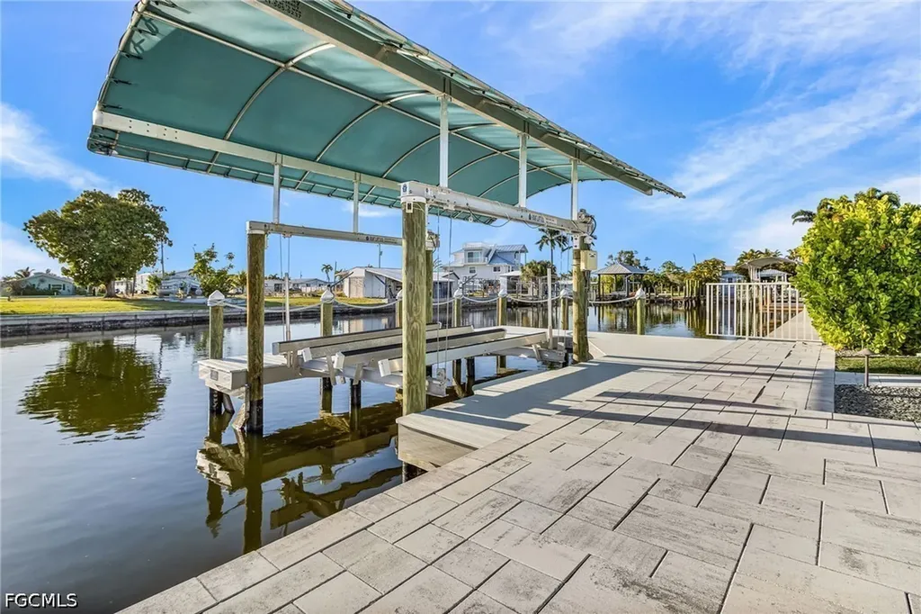 2823 8th Avenue St. James City FL 33956