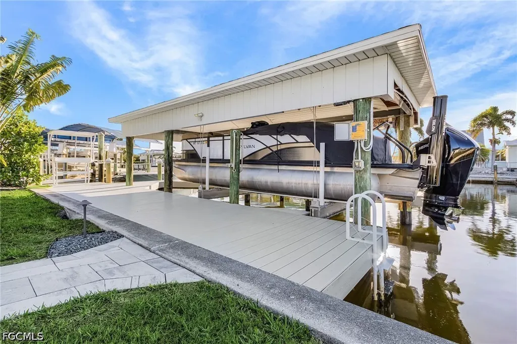 2823 8th Avenue St. James City FL 33956