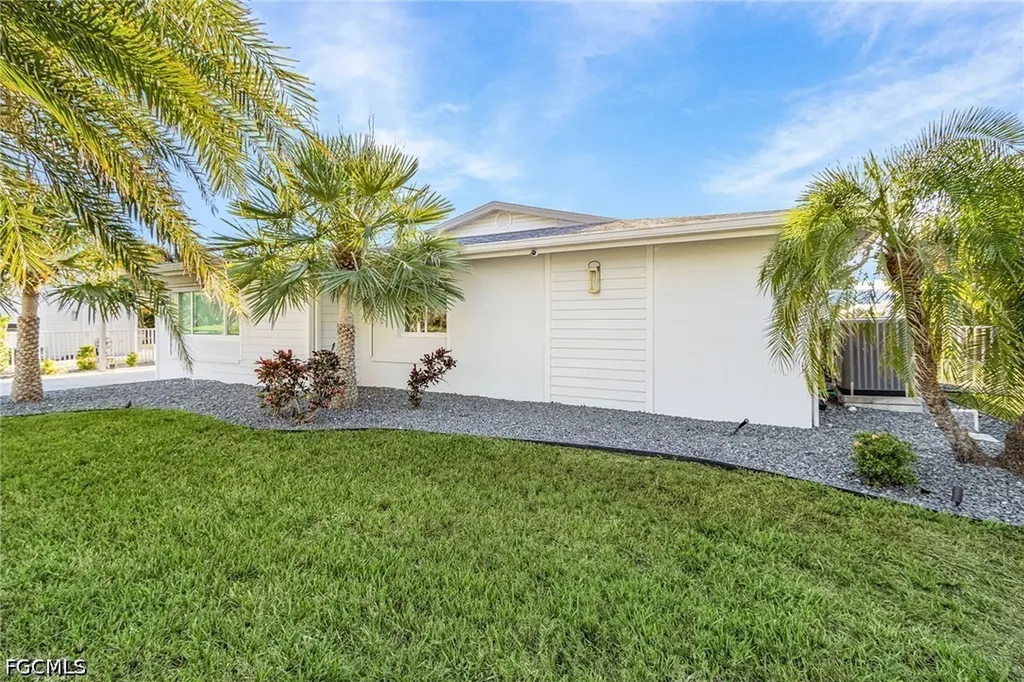 2823 8th Avenue St. James City FL 33956