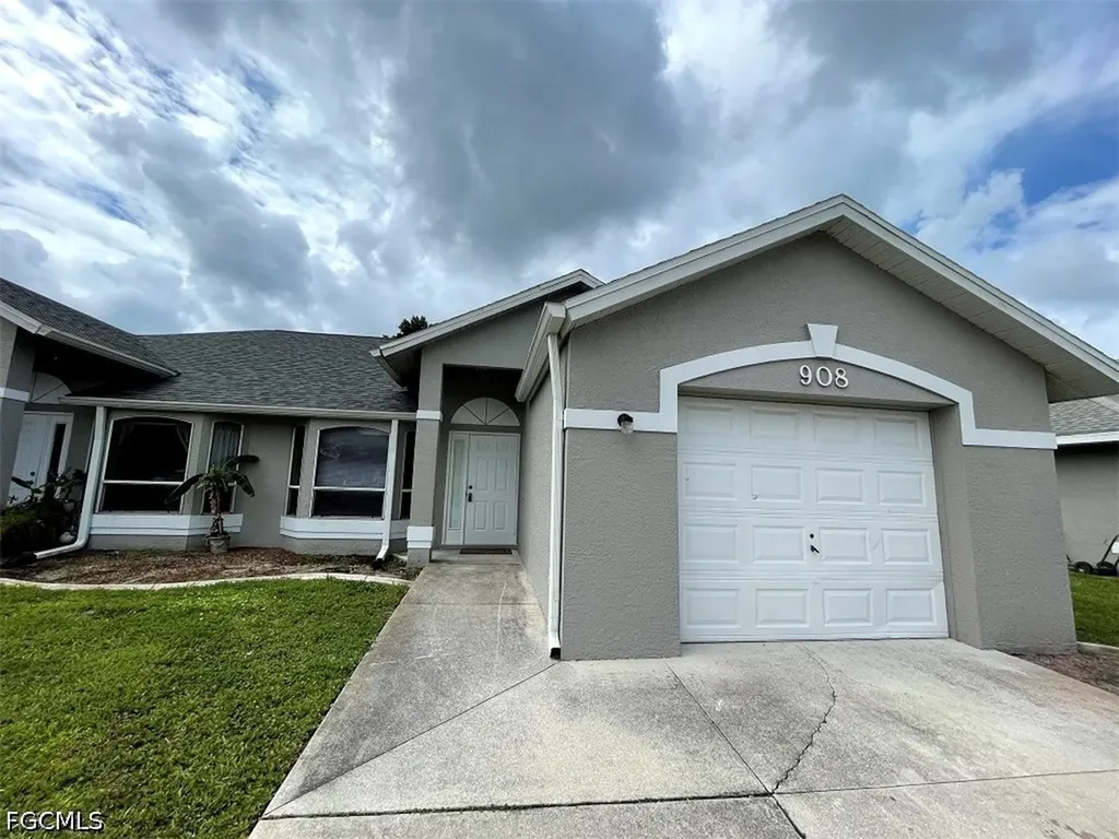 908 Cape Coral Parkway W Cape Coral FL 33914